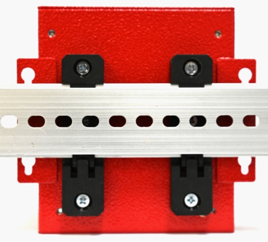 Picture showing the CMD-4EX-SA with KIT-4EX-DIN and Din Rail